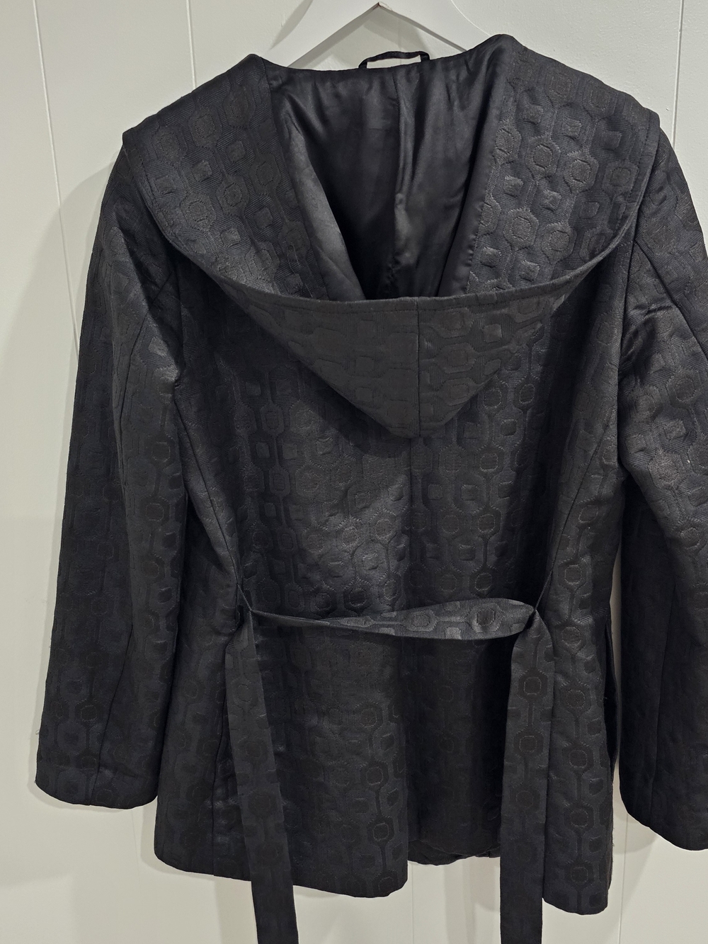 Sisley Black Geometric Jacquard Hooded Belted Coat Wrap XL-XXL - Picture 7 of 15